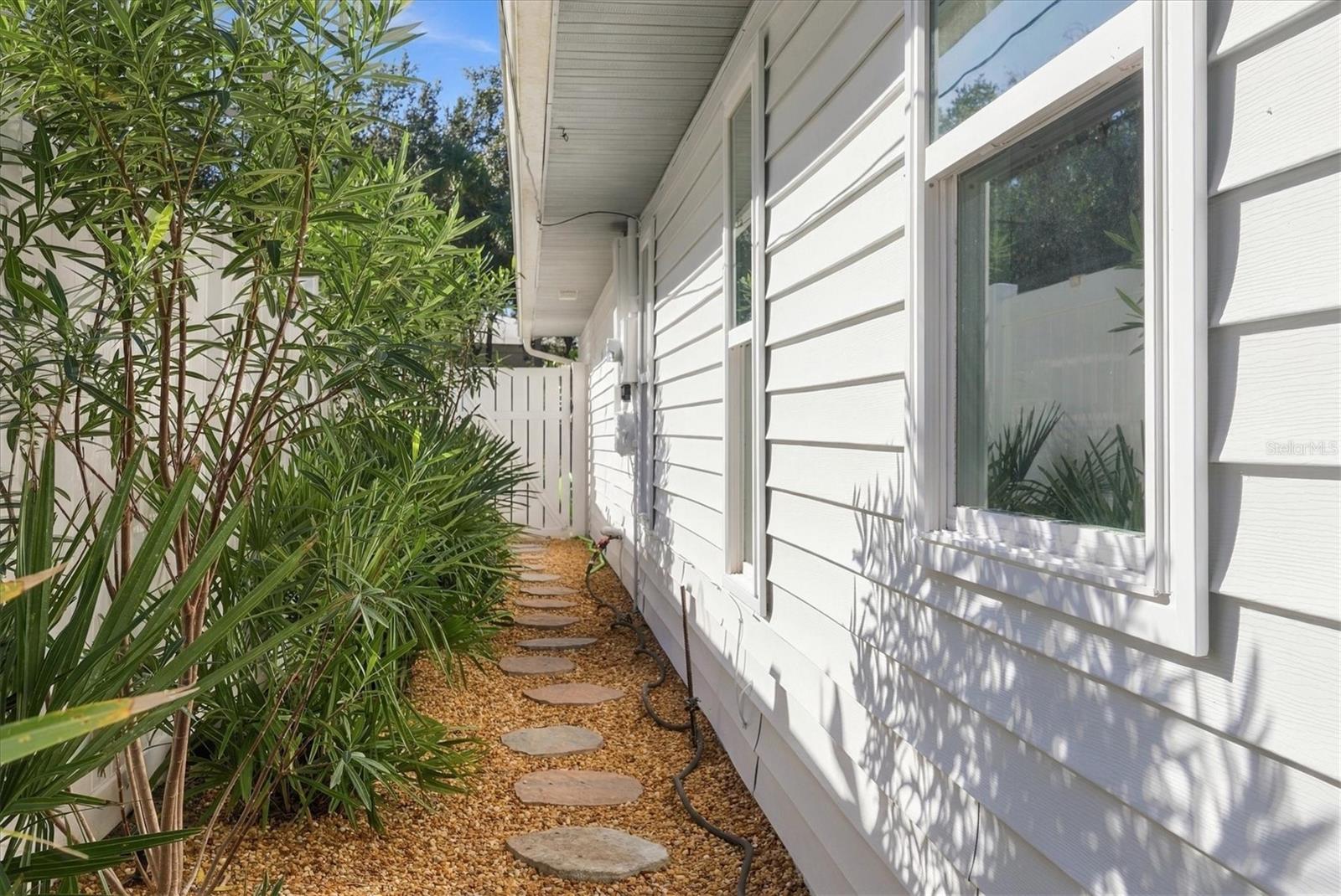2557 TEMPLE STREET, Sarasota, FL 34239