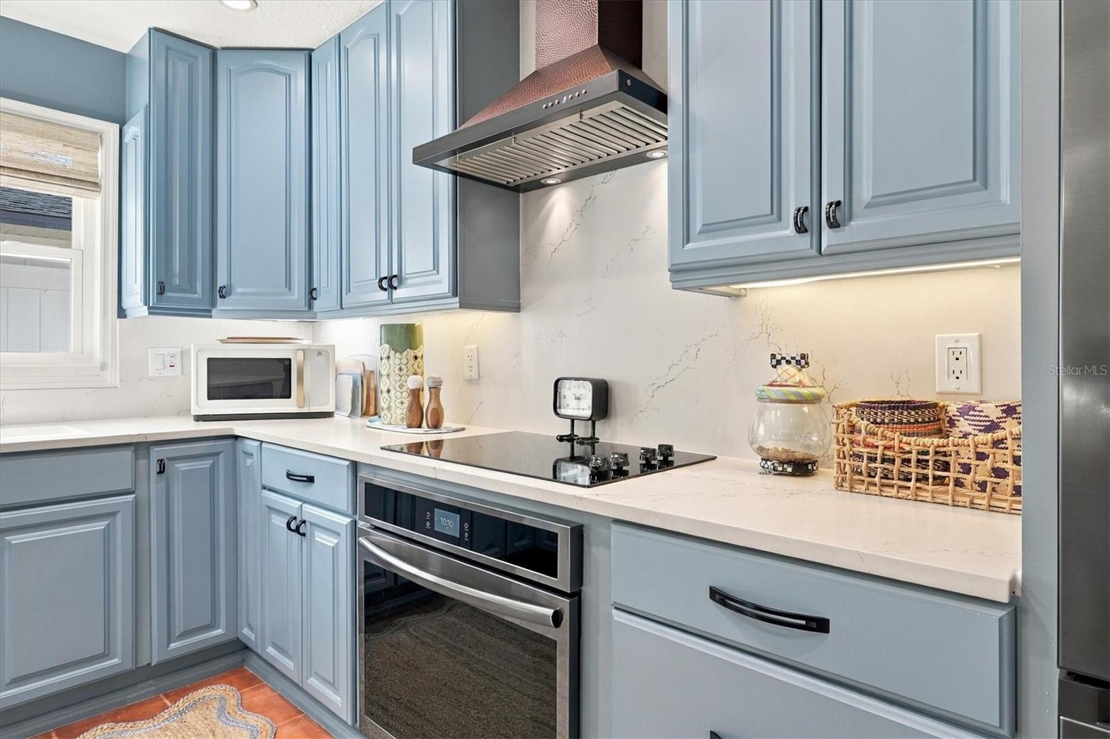2557 TEMPLE STREET, Sarasota, FL 34239