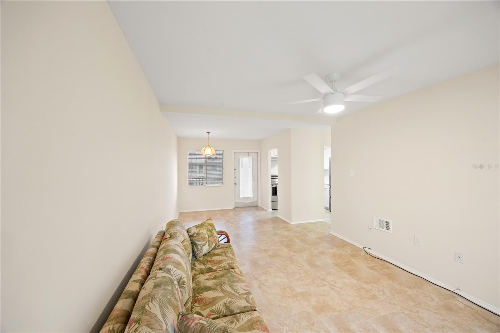 Living room/Dining room