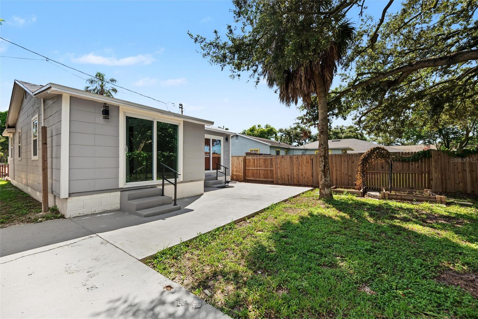 1815 12TH STREET S, St Petersburg, FL 33705