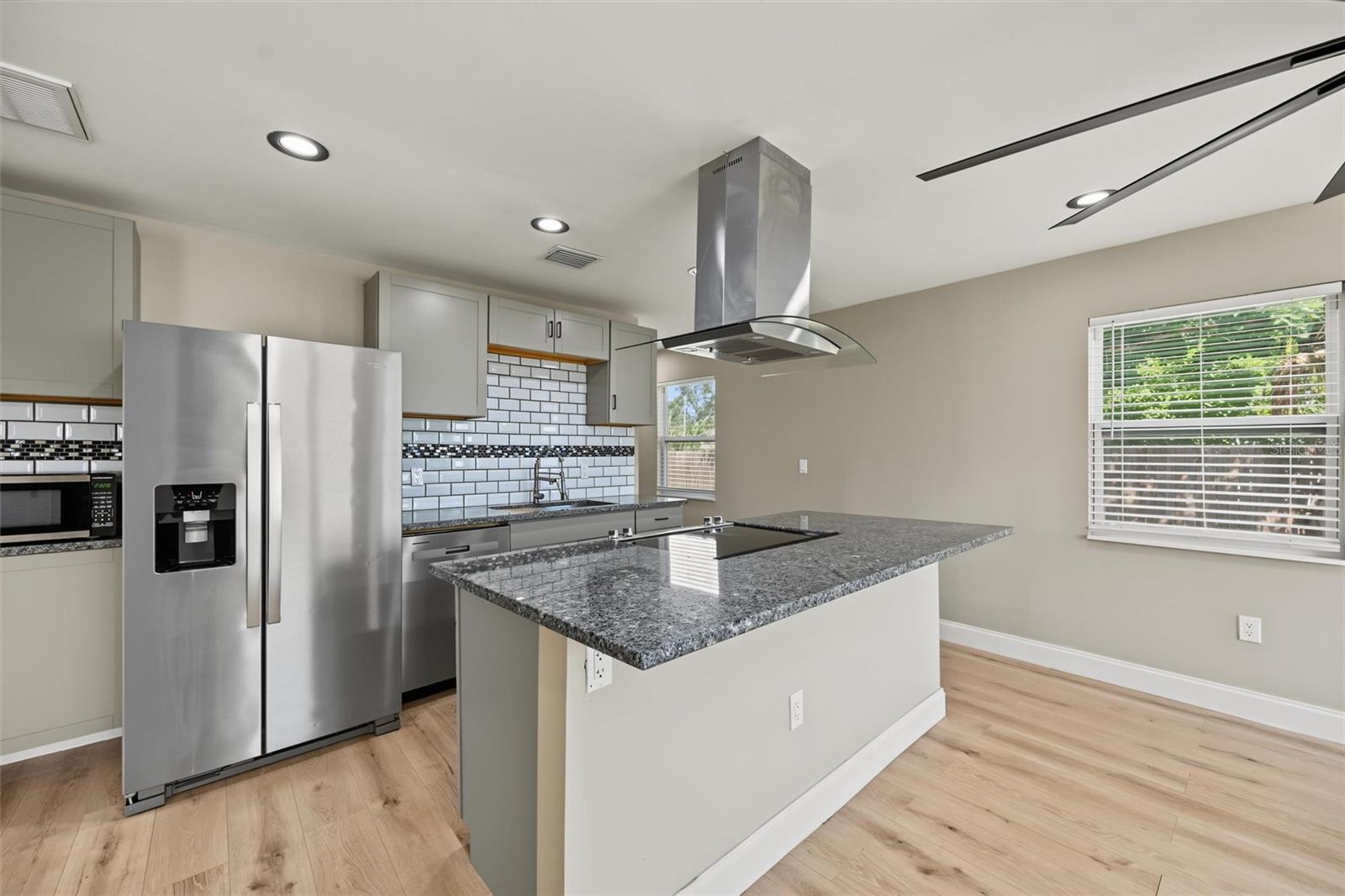 1815 12TH STREET S, St Petersburg, FL 33705
