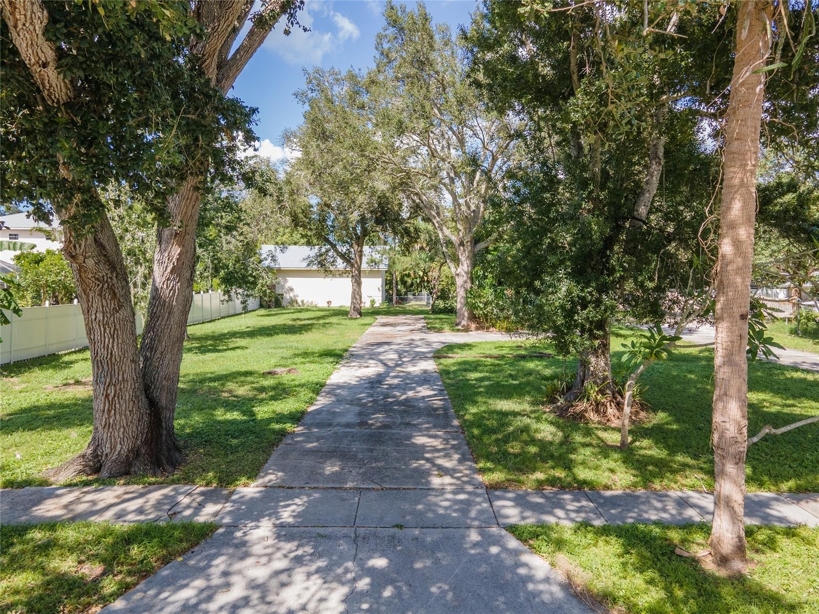 1706 4TH STREET W, Palmetto, FL 34221