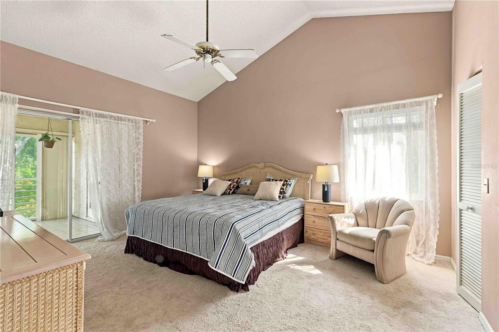 primary bedroom high ceilings