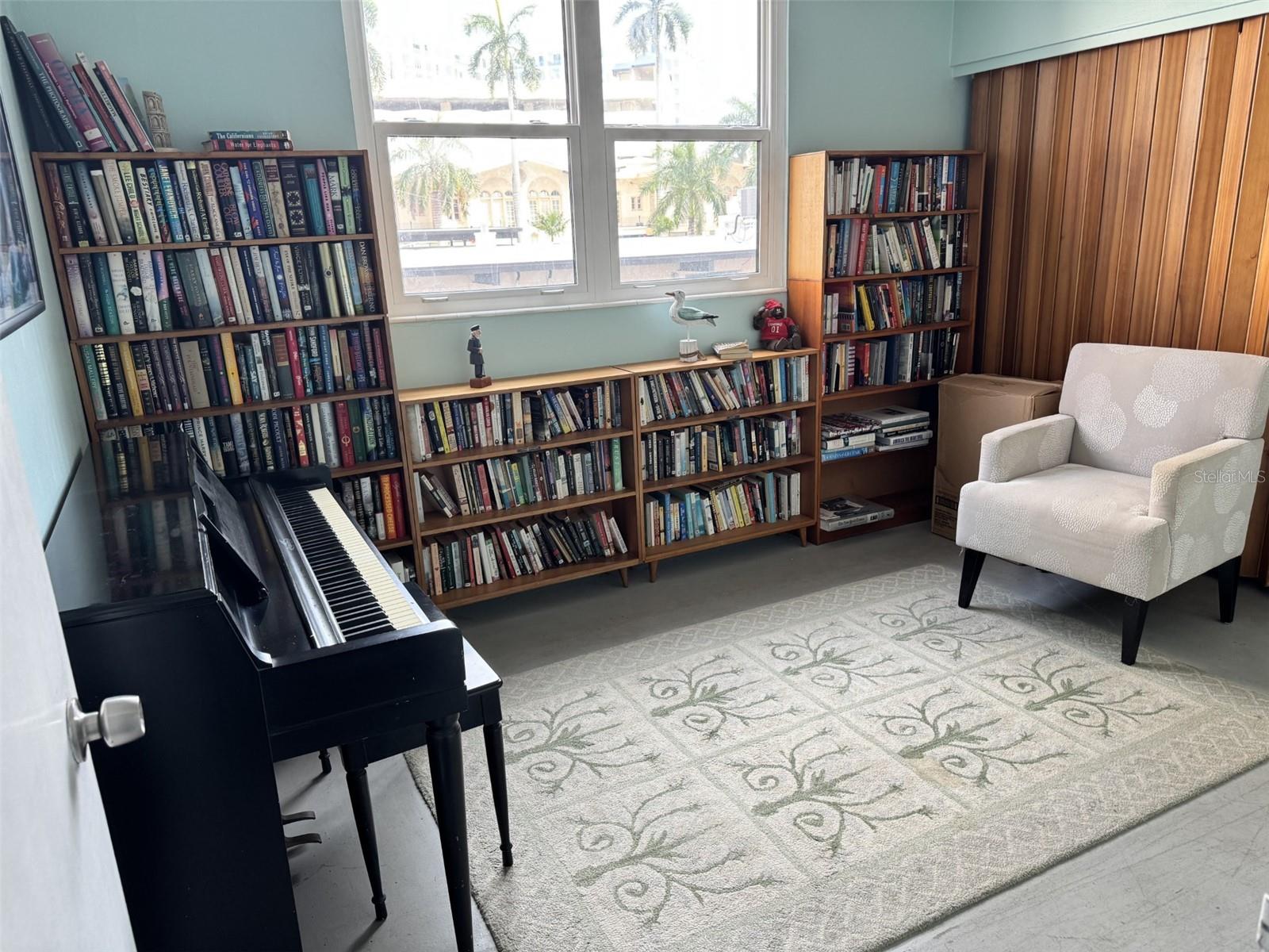 LIBRARY PIANO