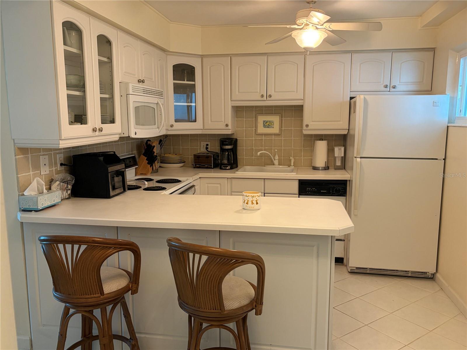 33 S GULFSTREAM AVENUE, #702, Sarasota, FL 34236