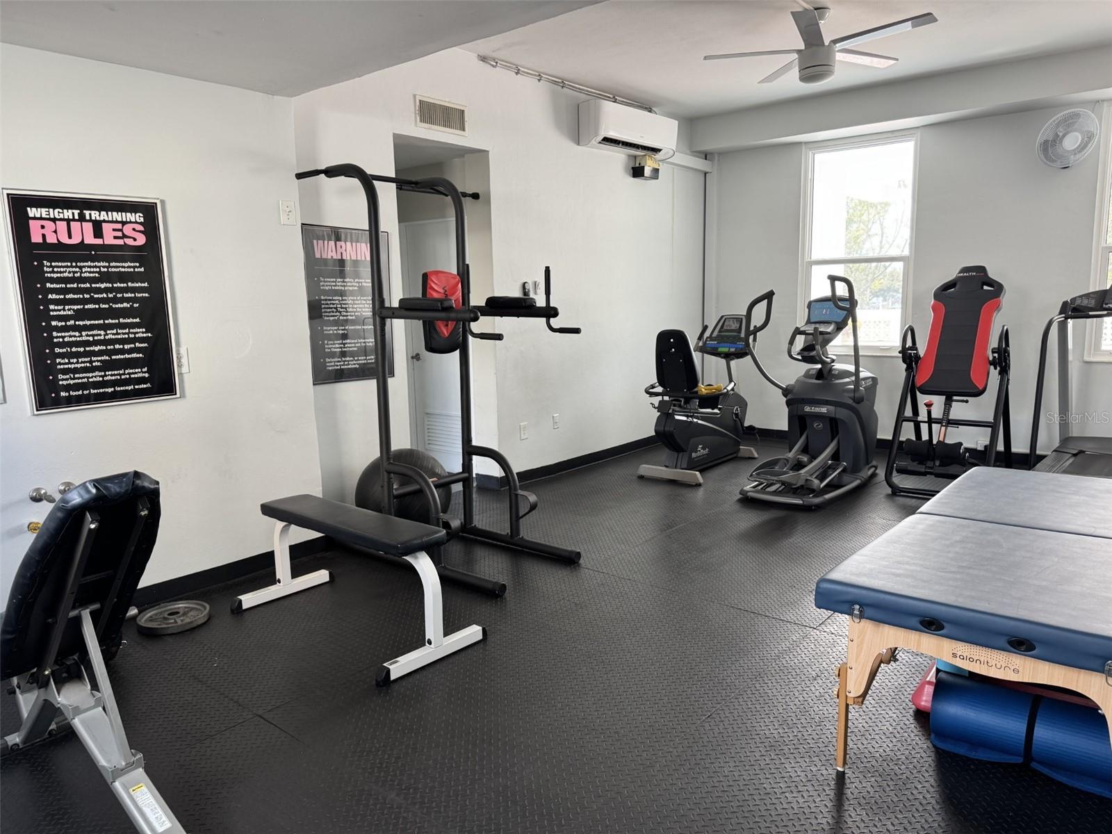 33 S GULFSTREAM AVENUE, #702, Sarasota, FL 34236
