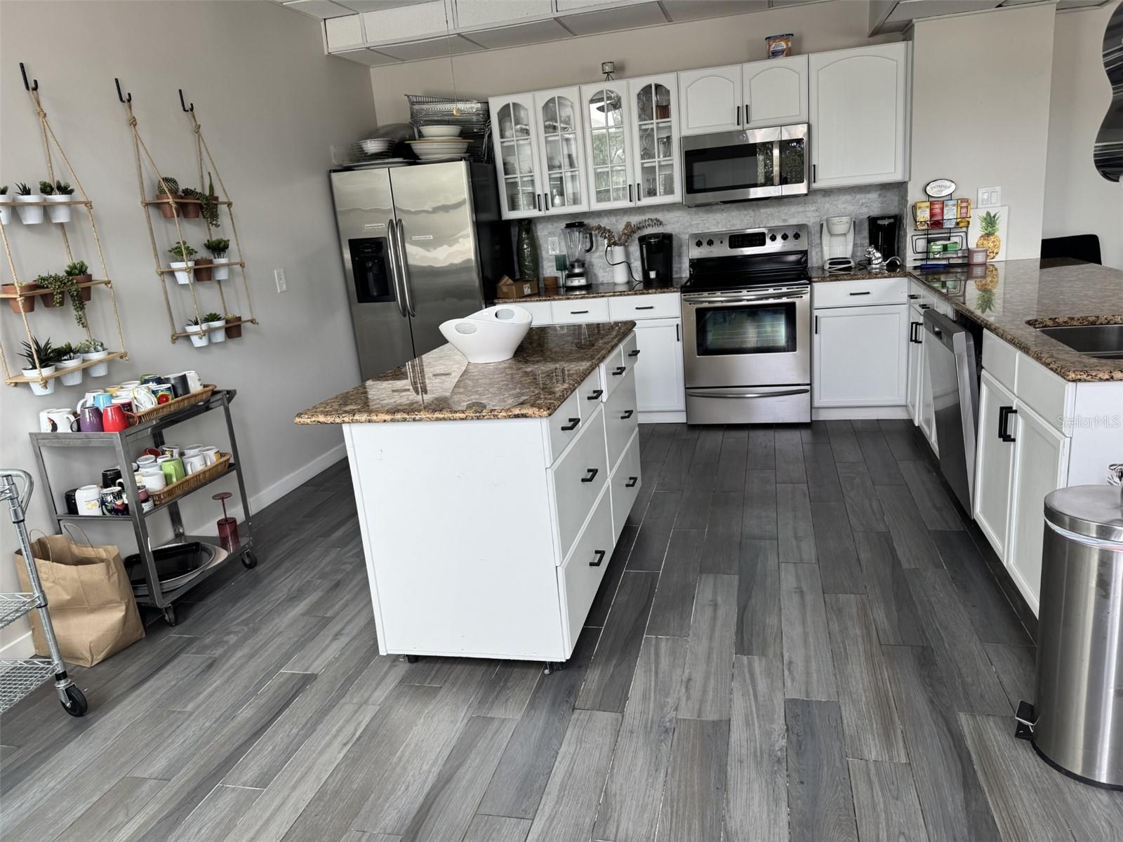 clubhouse kitchen