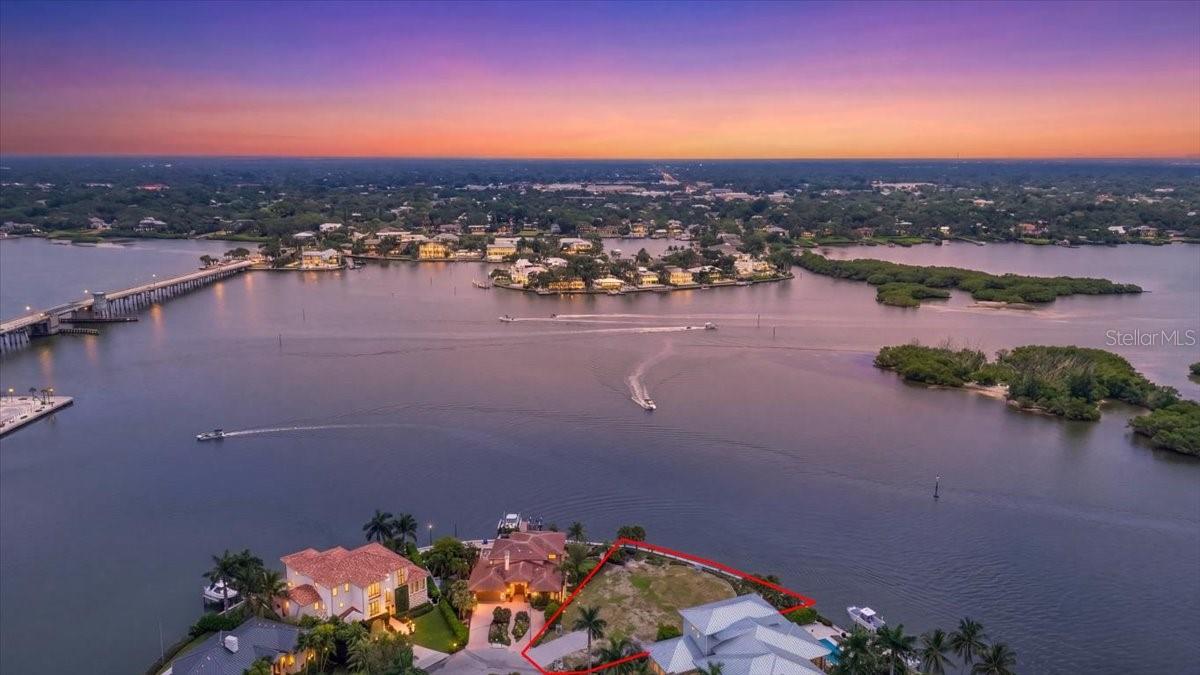 894 FREELING DRIVE, Sarasota, FL 34242