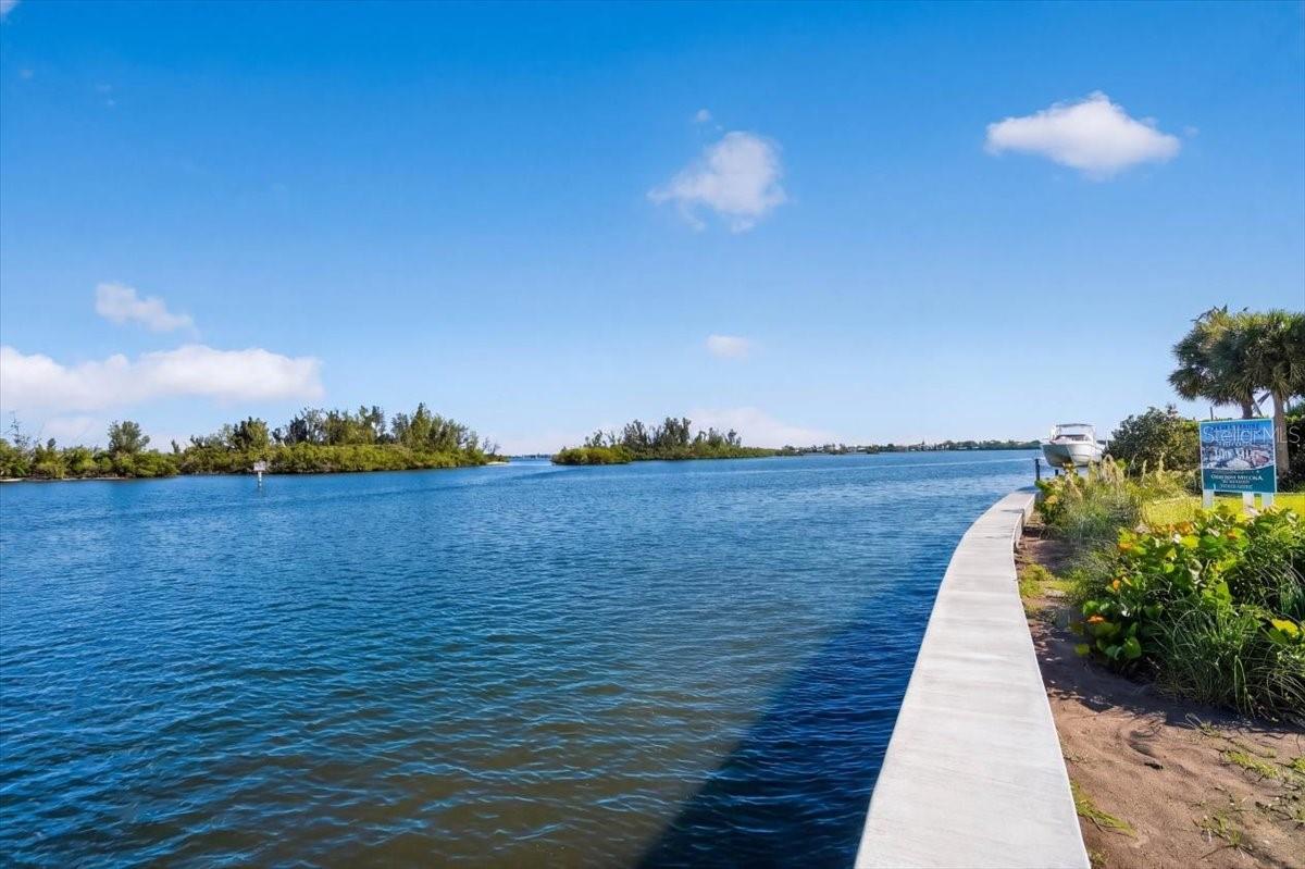 894 FREELING DRIVE, Sarasota, FL 34242