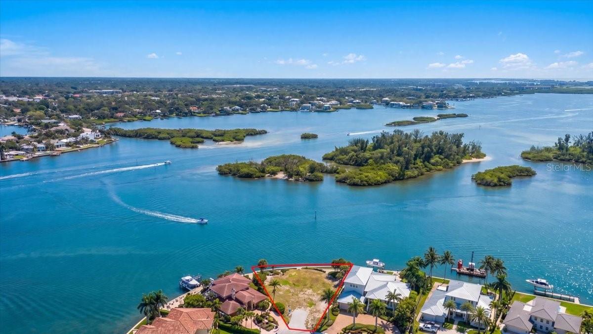 894 FREELING DRIVE, Sarasota, FL 34242