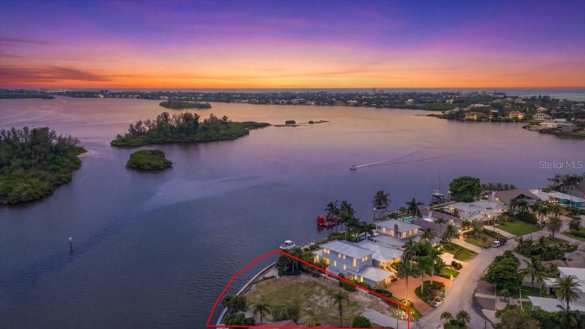 894 FREELING DRIVE, Sarasota, FL 34242