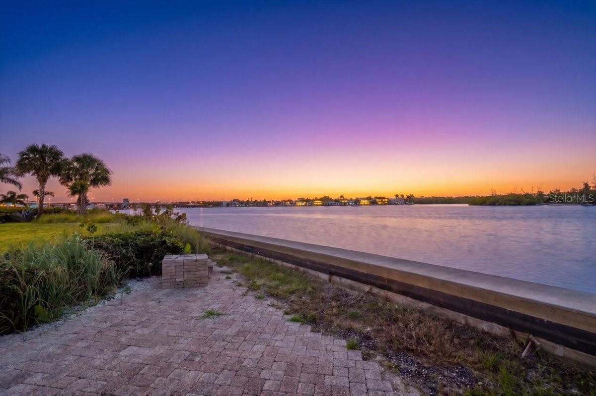 894 FREELING DRIVE, Sarasota, FL 34242 894 FREELING DRIVE, Sarasota, FL 34242