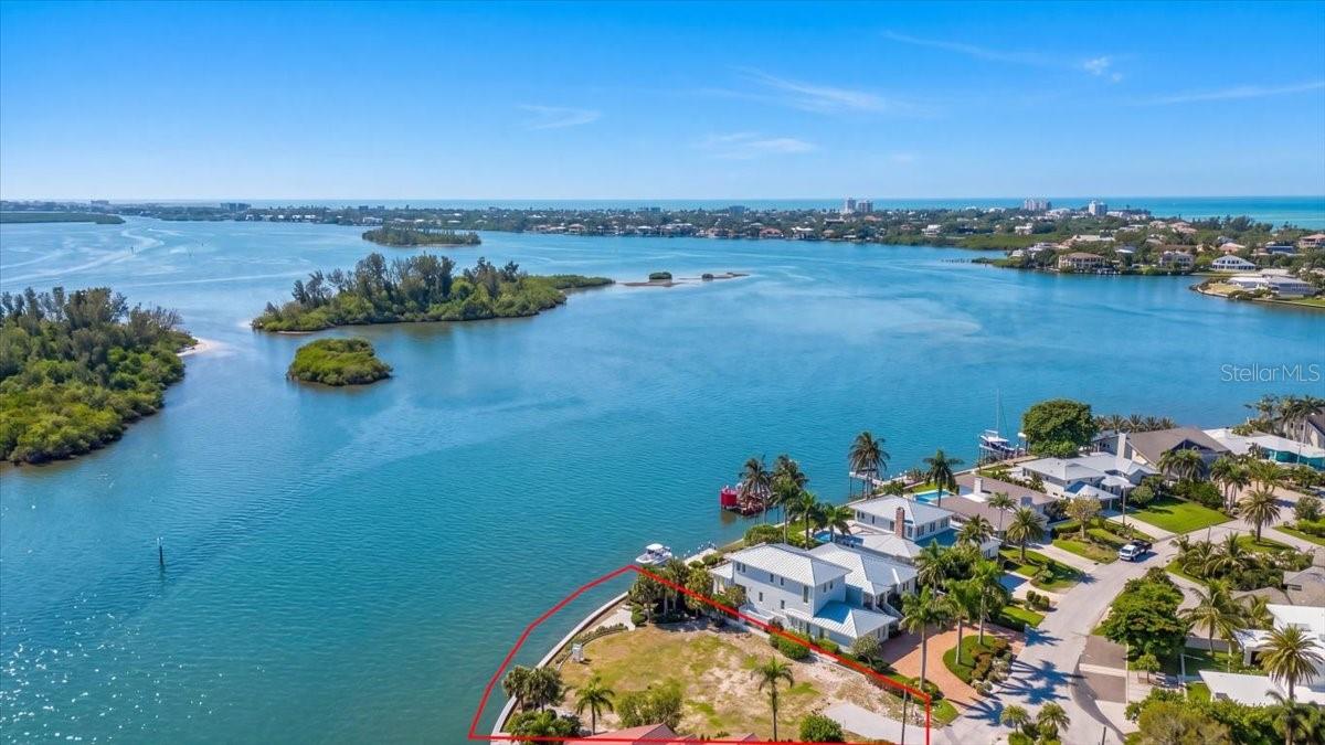 894 FREELING DRIVE, Sarasota, FL 34242