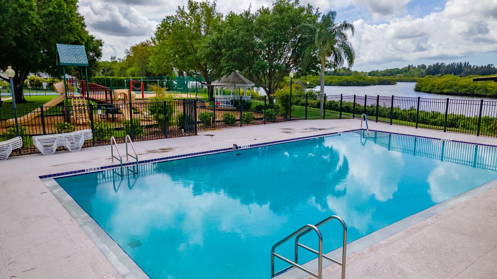 1009 45TH STREET E, Bradenton, FL 34208