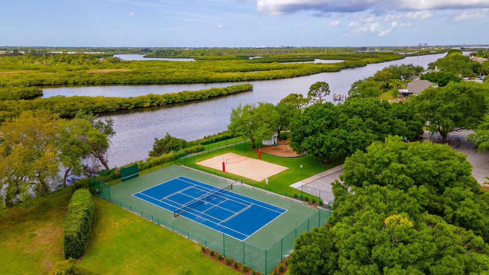 1009 45TH STREET E, Bradenton, FL 34208