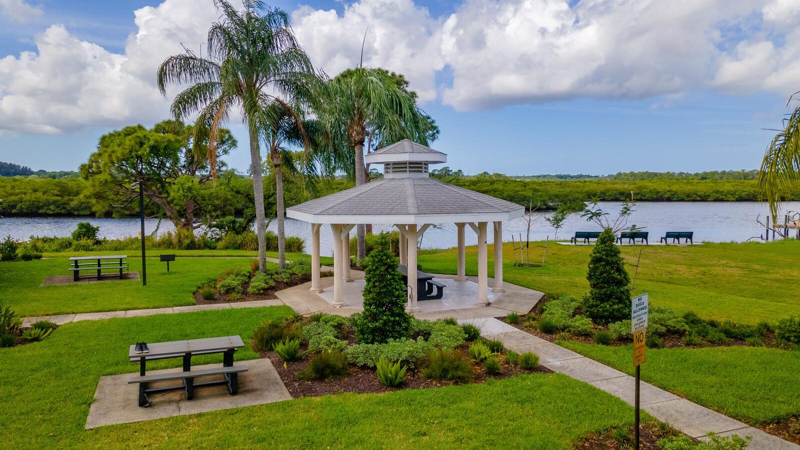 1009 45TH STREET E, Bradenton, FL 34208