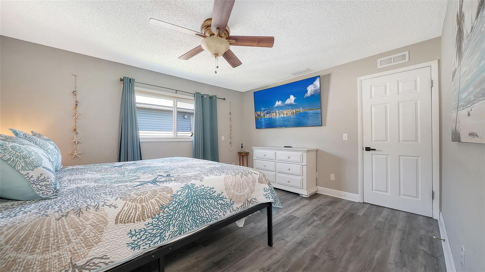 Unit A, Primary Suite.