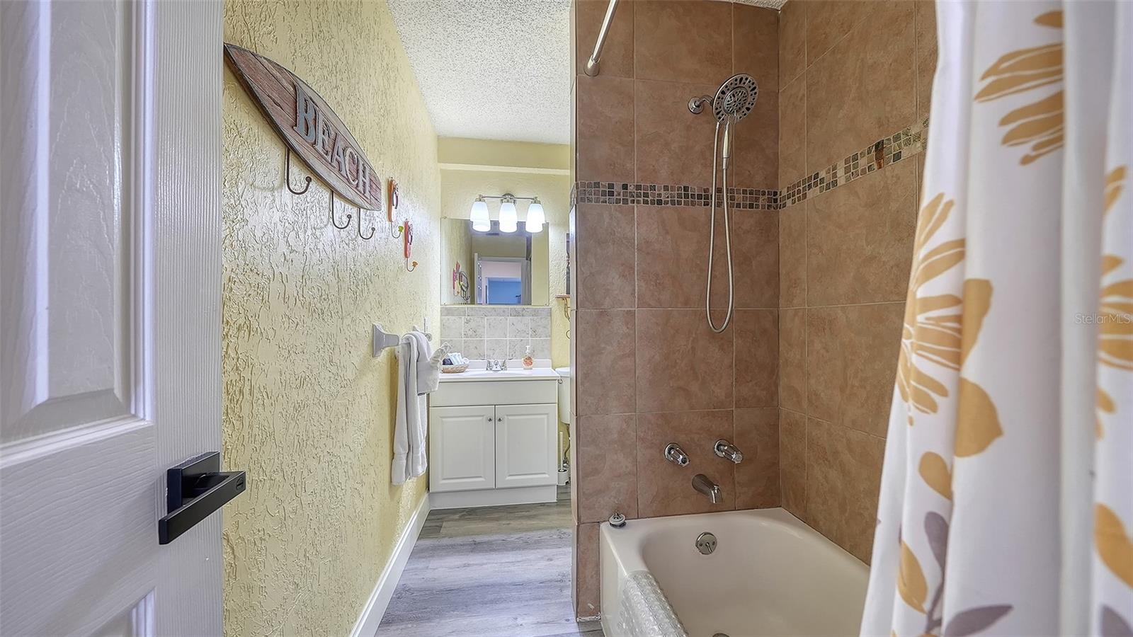 Unit B, Primary Bathroom.