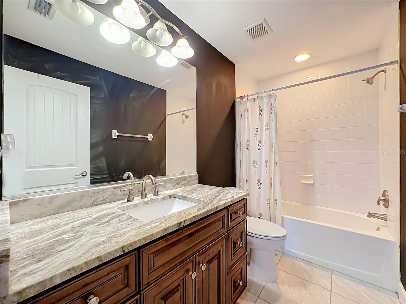 812 33RD STREET W, Bradenton, FL 34205