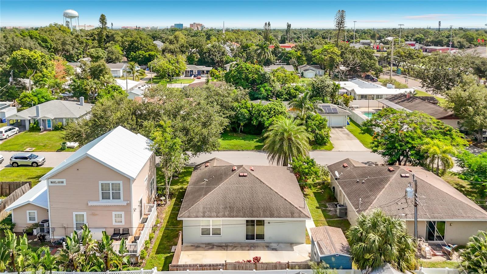 812 33RD STREET W, Bradenton, FL 34205