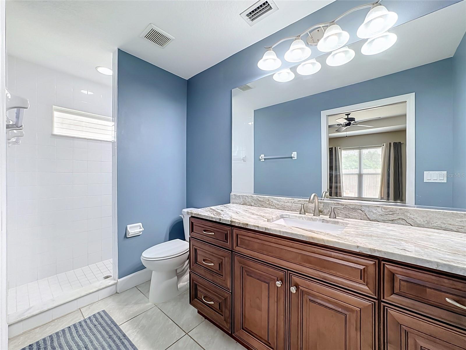 812 33RD STREET W, Bradenton, FL 34205