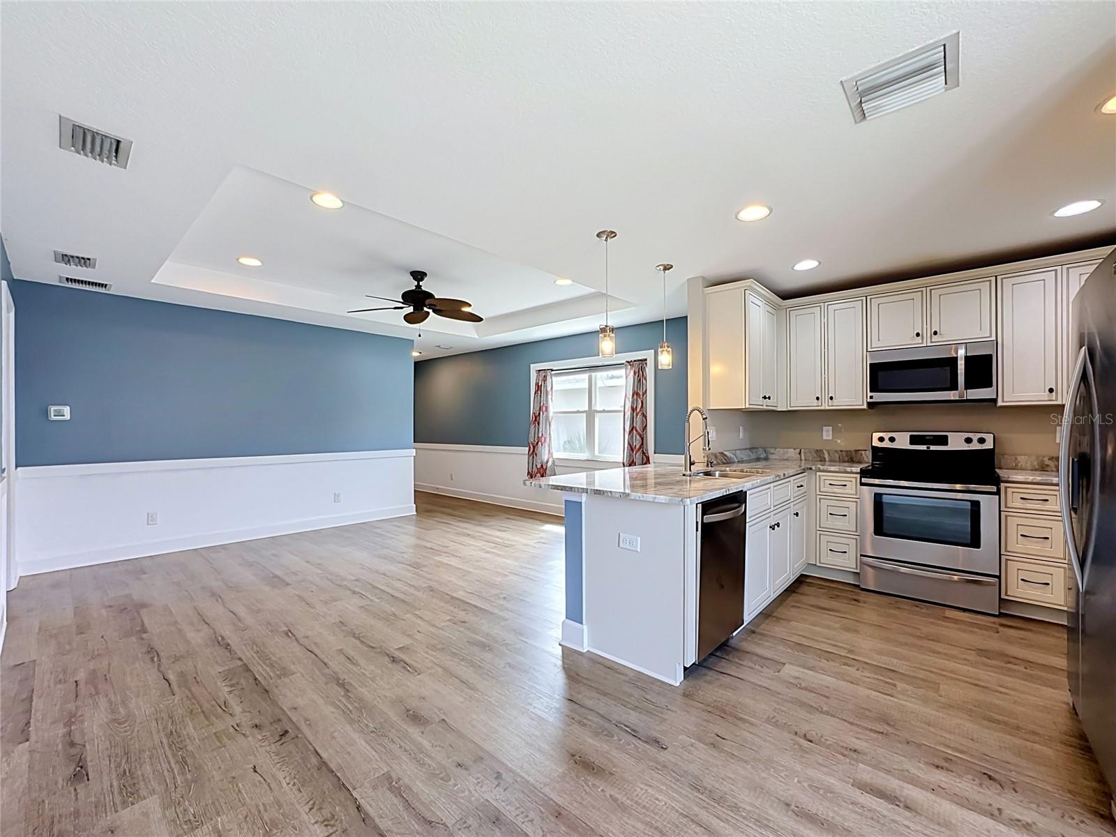 812 33RD STREET W, Bradenton, FL 34205