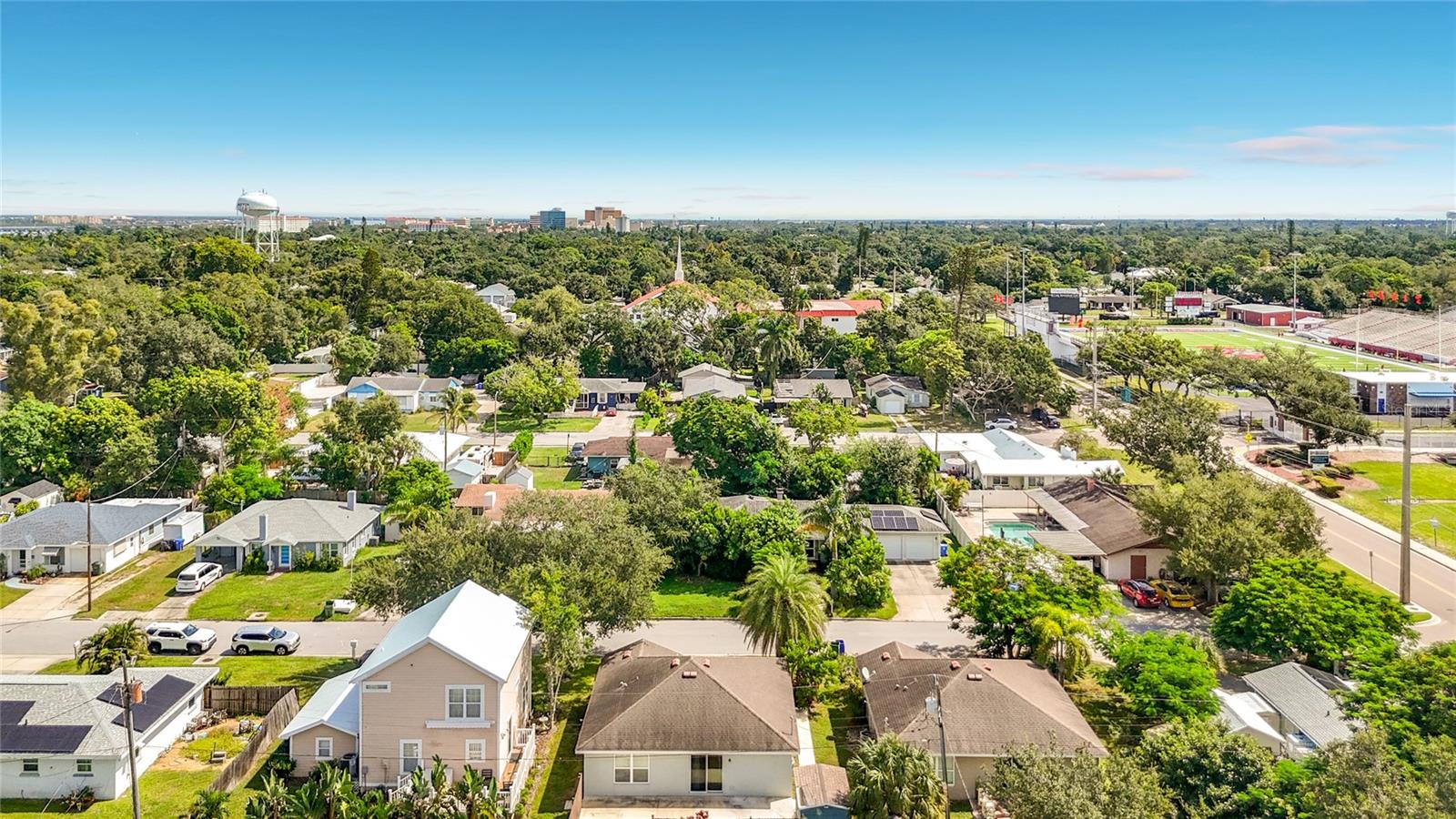 812 33RD STREET W, Bradenton, FL 34205