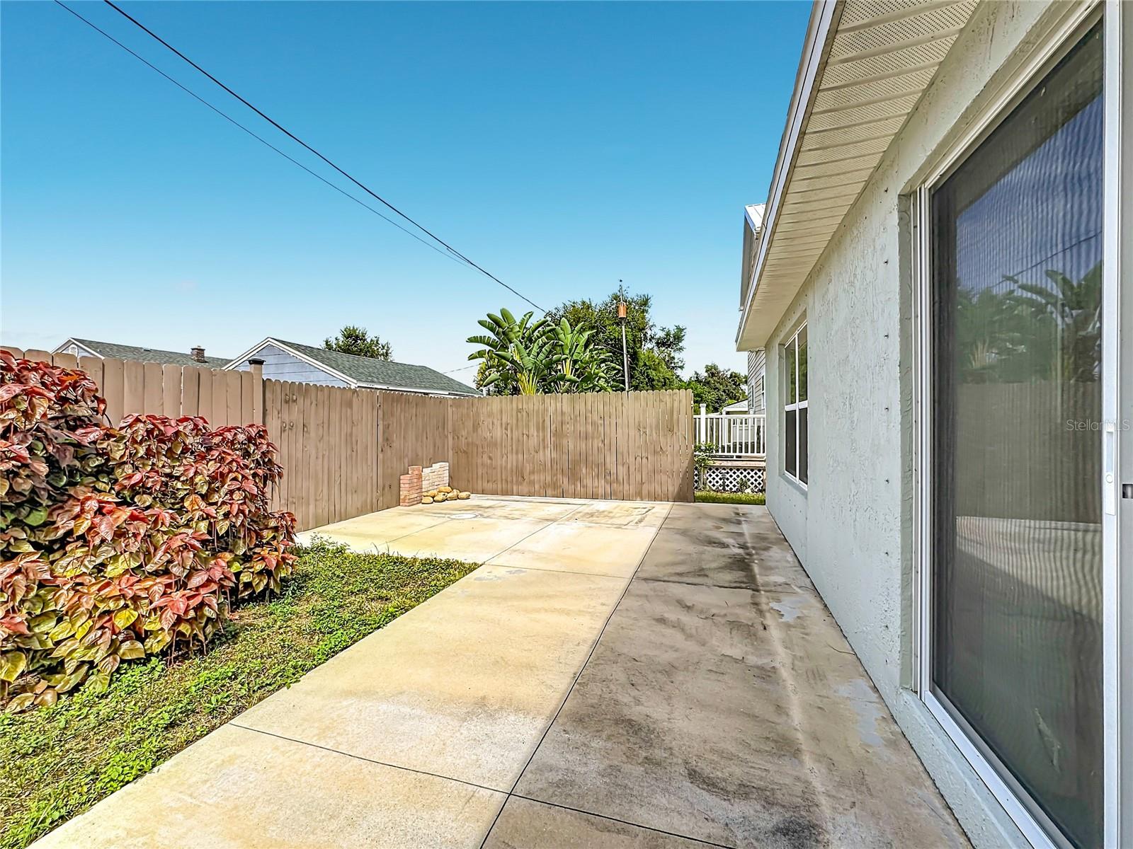 812 33RD STREET W, Bradenton, FL 34205