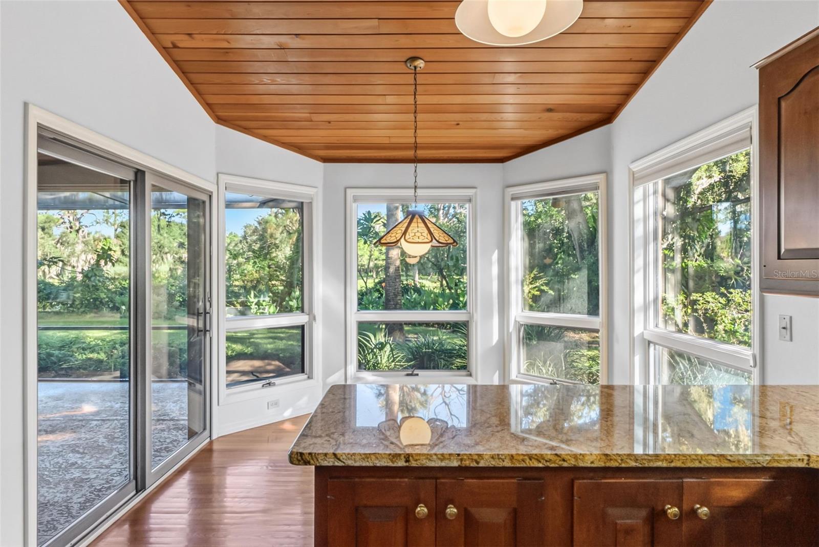 5122 KESTRAL PARK S, Sarasota, FL 34231