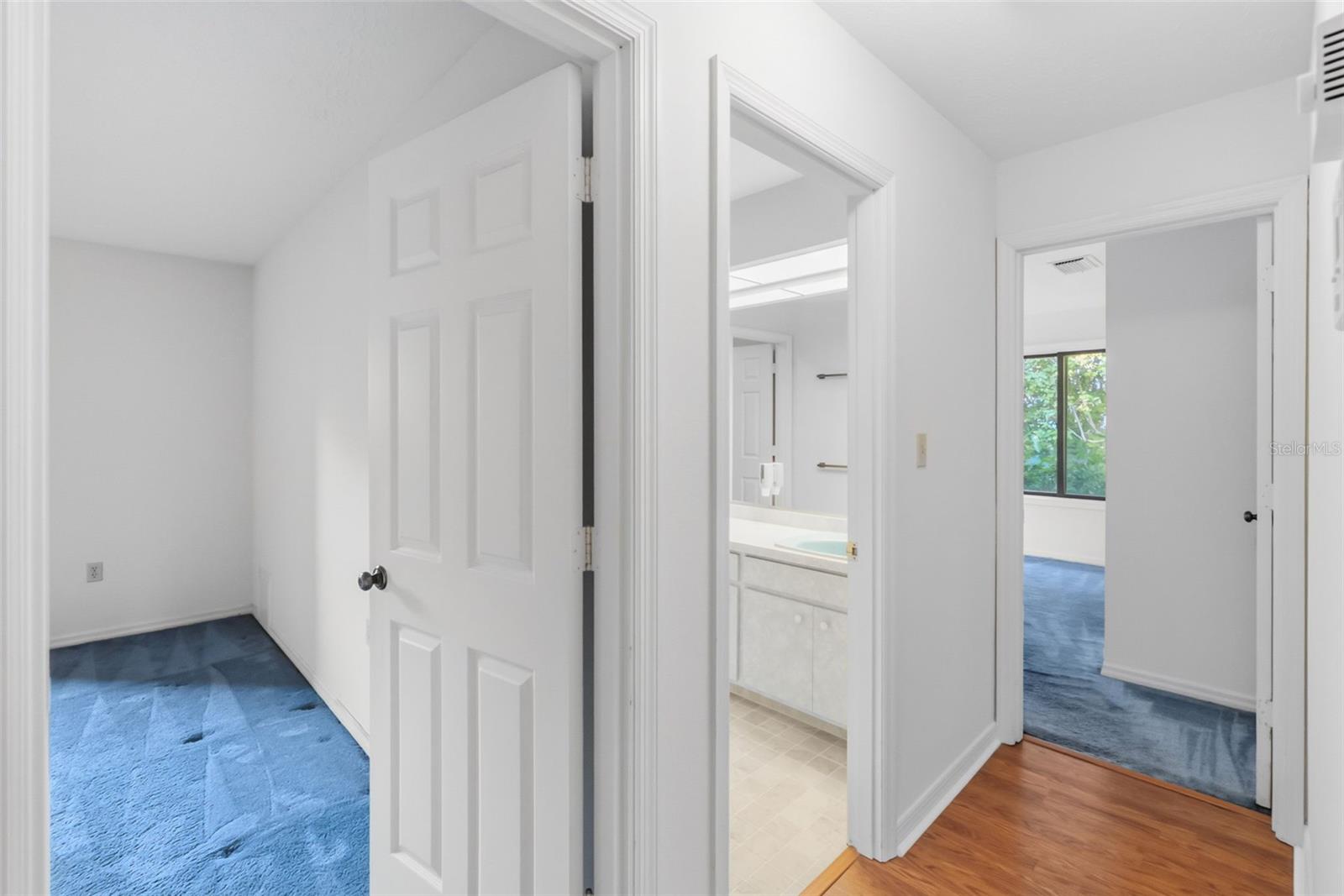 5122 KESTRAL PARK S, Sarasota, FL 34231