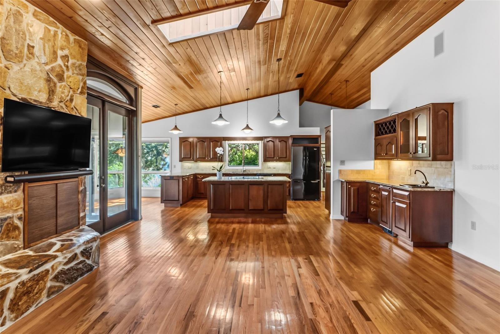 5122 KESTRAL PARK S, Sarasota, FL 34231