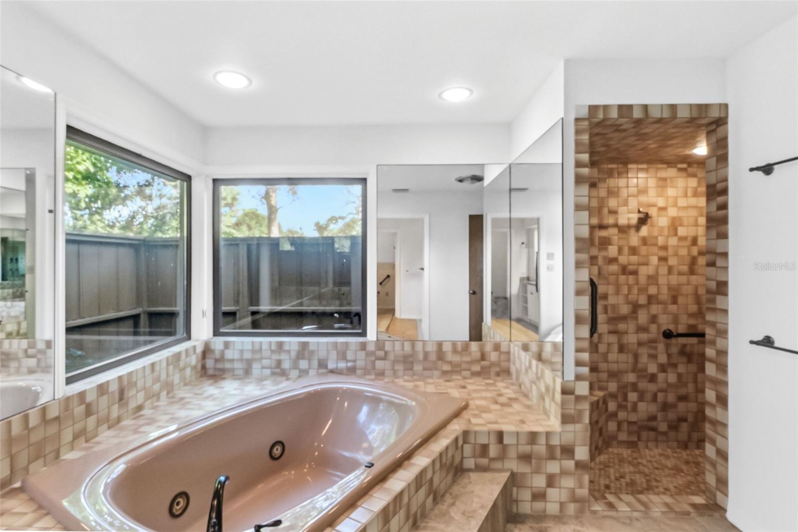 5122 KESTRAL PARK S, Sarasota, FL 34231