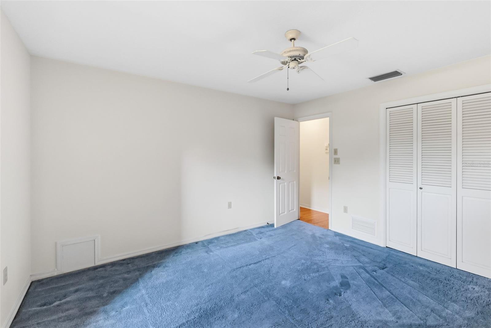 5122 KESTRAL PARK S, Sarasota, FL 34231