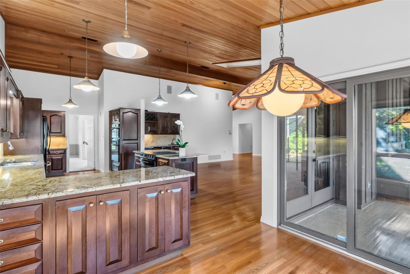 5122 KESTRAL PARK S, Sarasota, FL 34231