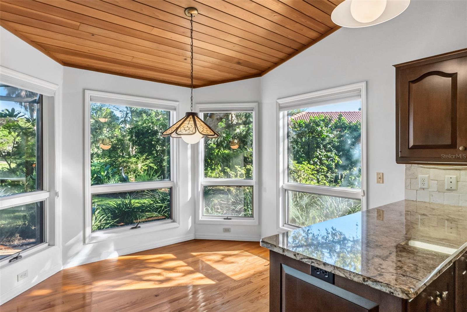 5122 KESTRAL PARK S, Sarasota, FL 34231