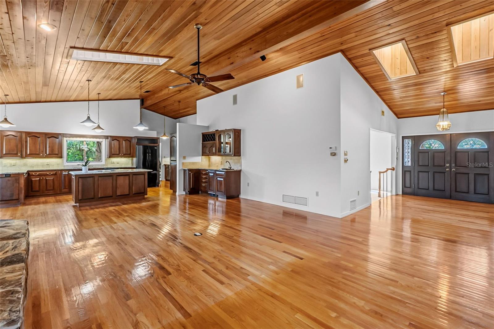 5122 KESTRAL PARK S, Sarasota, FL 34231