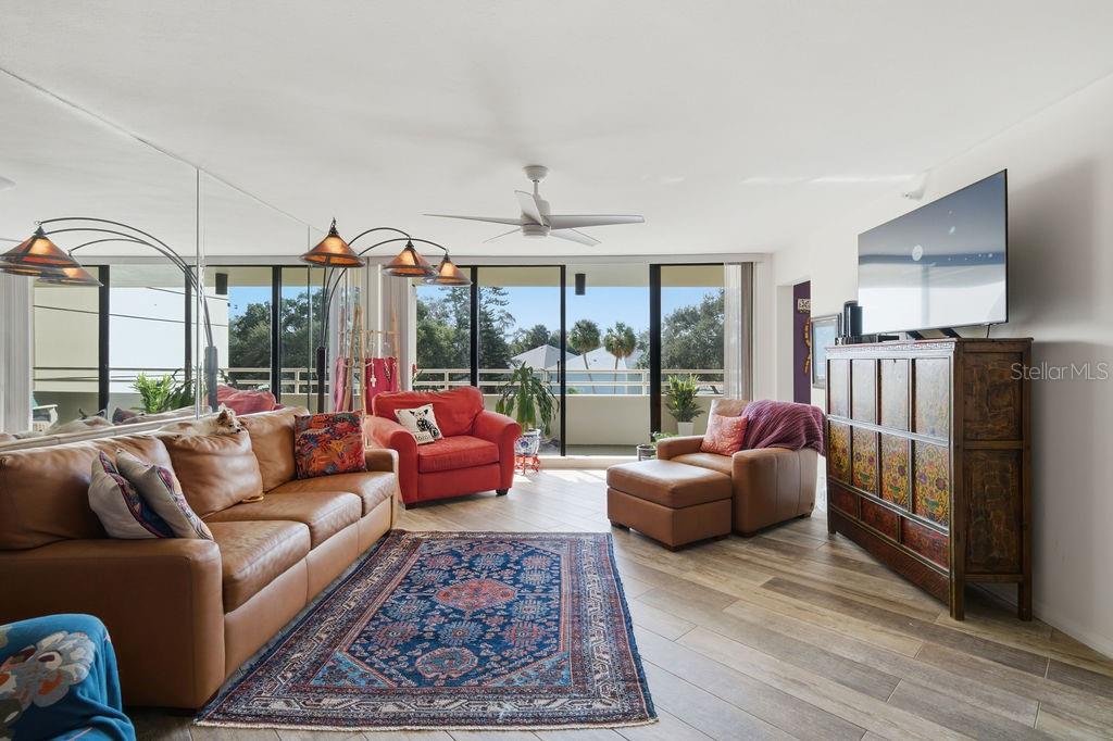 5940 PELICAN BAY PLAZA S, #203, Gulfport, FL 33707