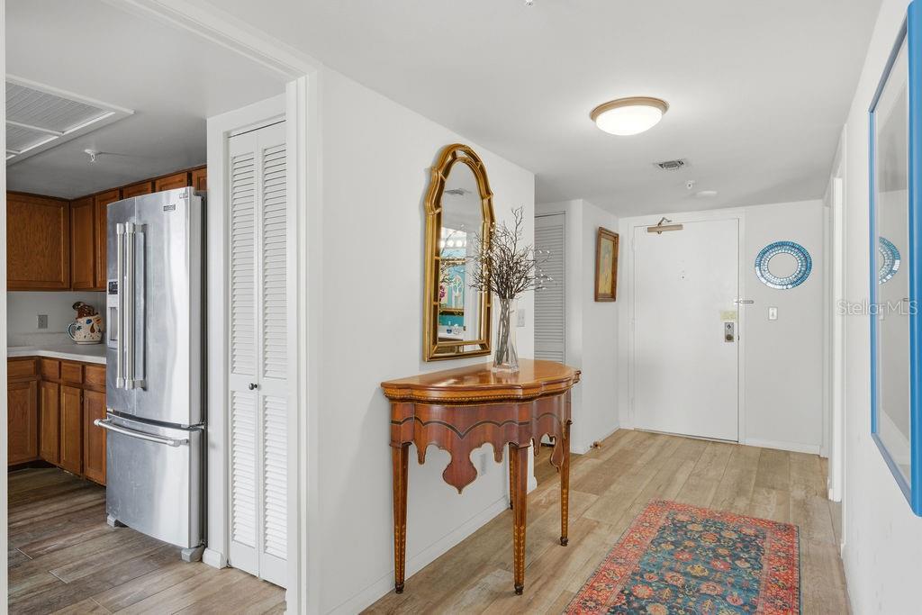 5940 PELICAN BAY PLAZA S, #203, Gulfport, FL 33707