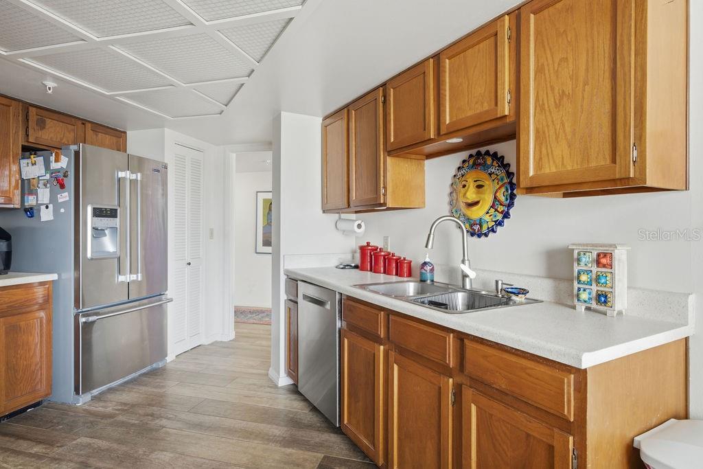 5940 PELICAN BAY PLAZA S, #203, Gulfport, FL 33707