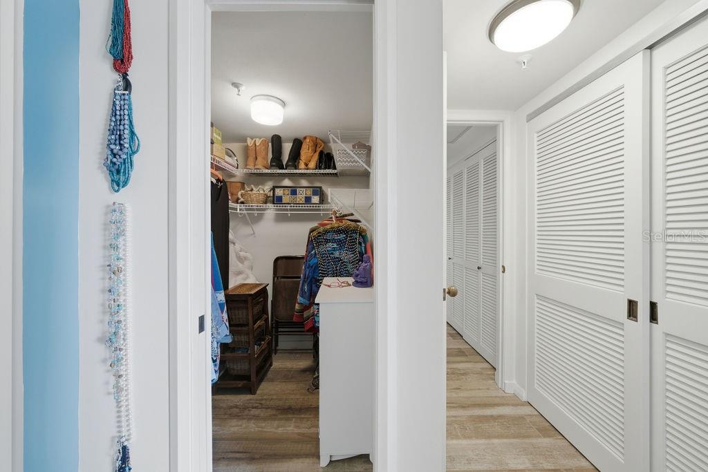 5940 PELICAN BAY PLAZA S, #203, Gulfport, FL 33707