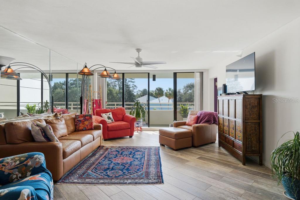 5940 PELICAN BAY PLAZA S, #203, Gulfport, FL 33707