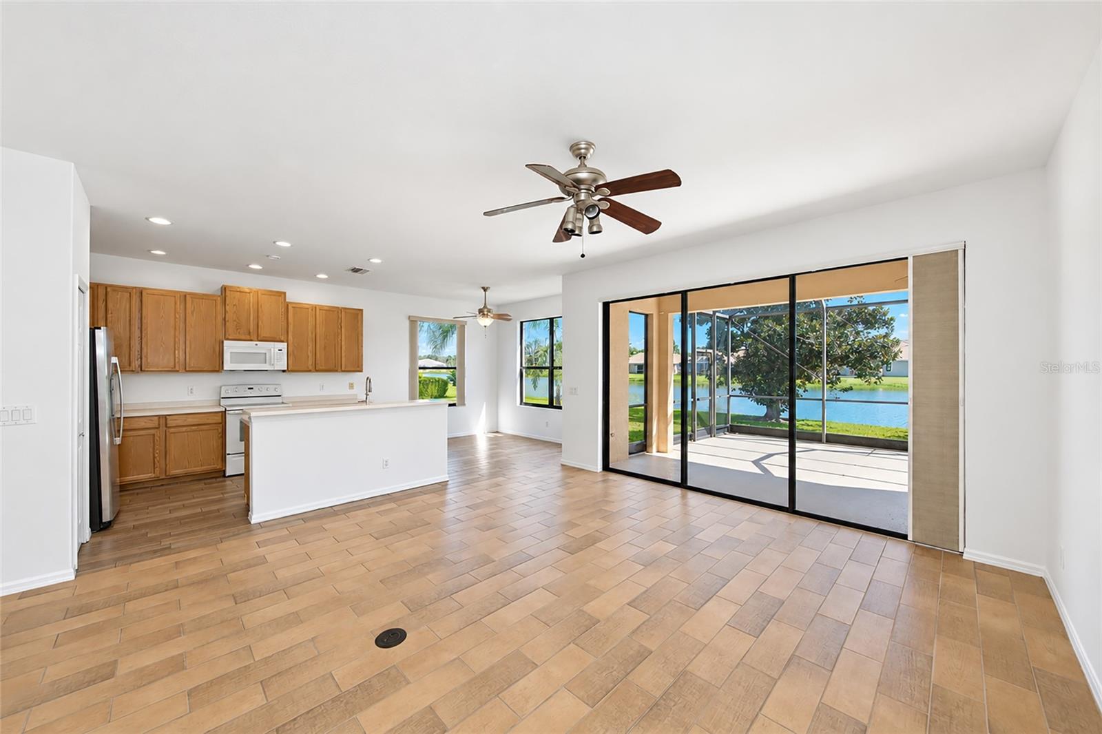 8013 STIRLING FALLS CIRCLE, Sarasota, FL 34243