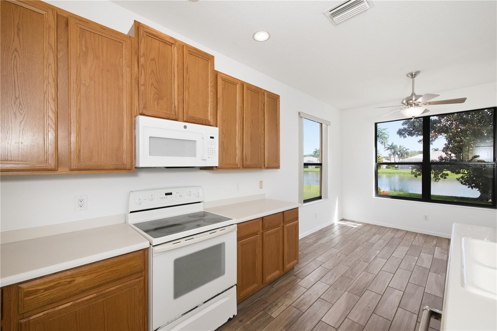 8013 STIRLING FALLS CIRCLE, Sarasota, FL 34243
