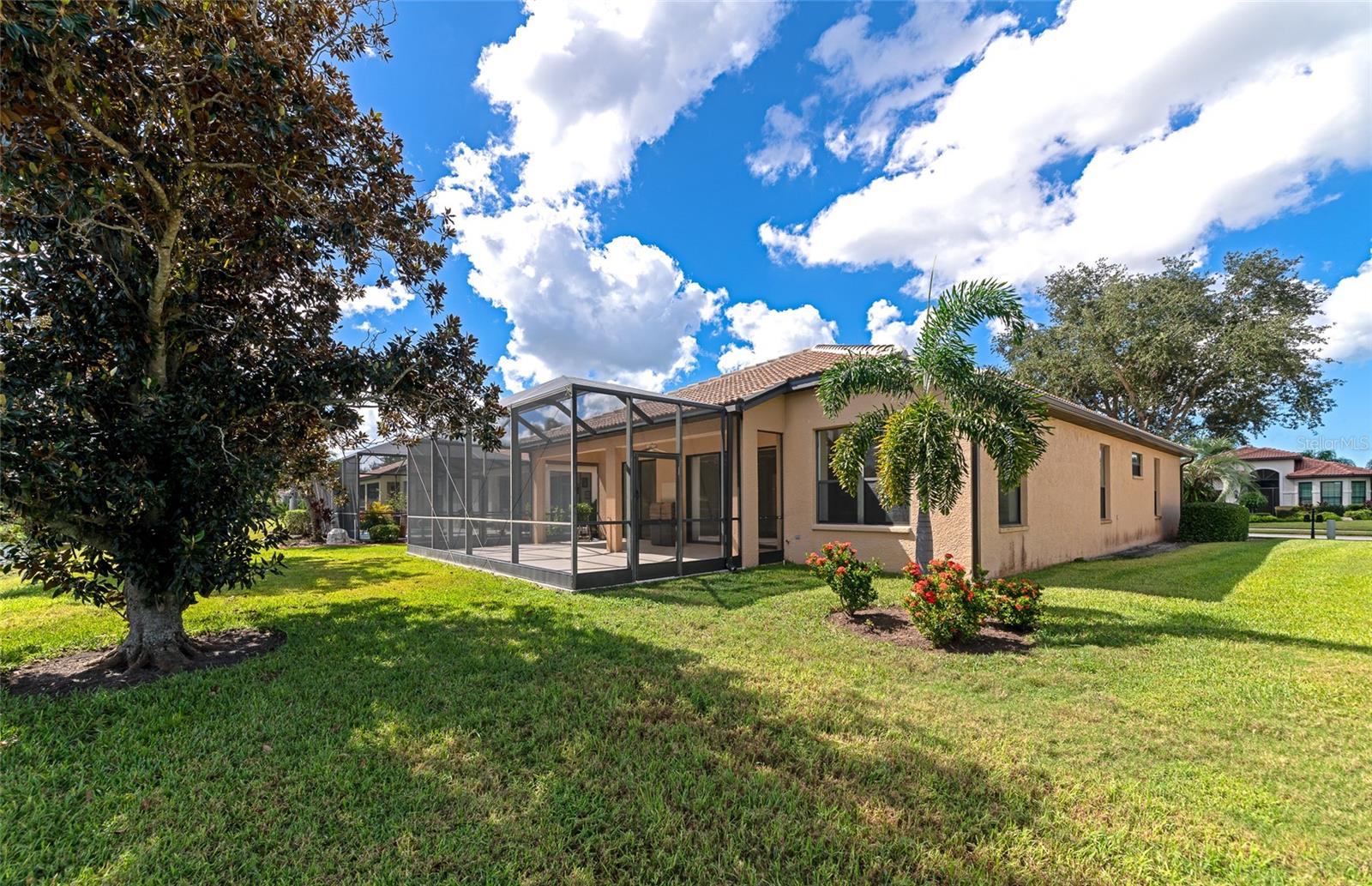 8013 STIRLING FALLS CIRCLE, Sarasota, FL 34243
