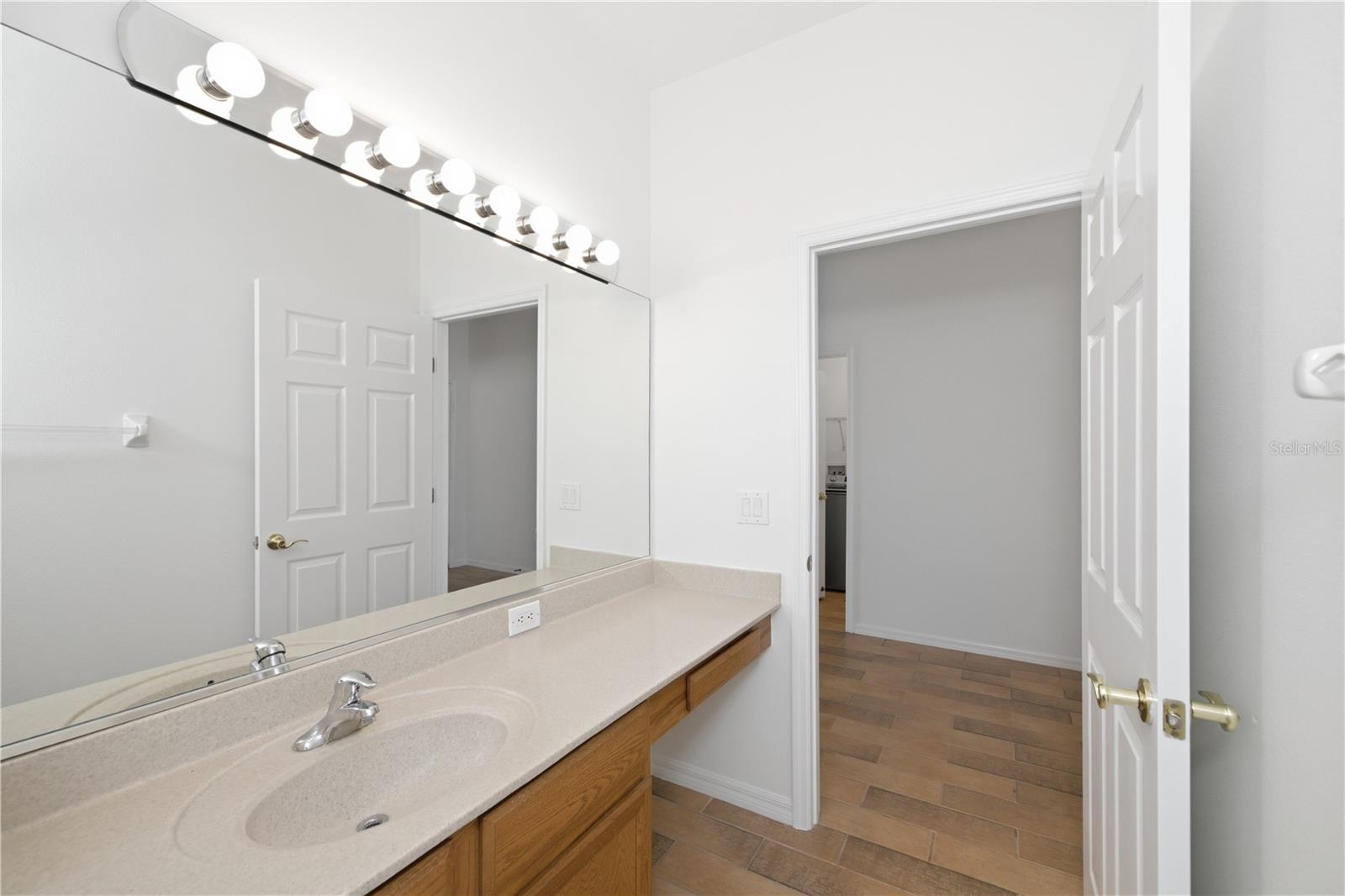 8013 STIRLING FALLS CIRCLE, Sarasota, FL 34243