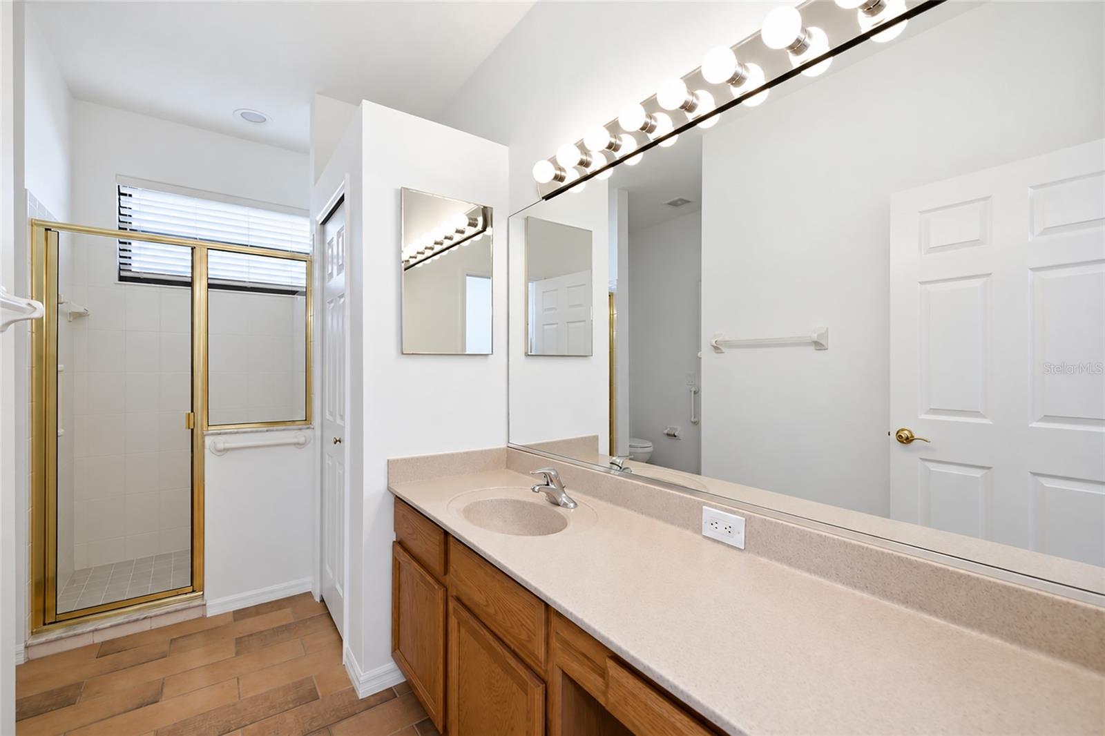 8013 STIRLING FALLS CIRCLE, Sarasota, FL 34243
