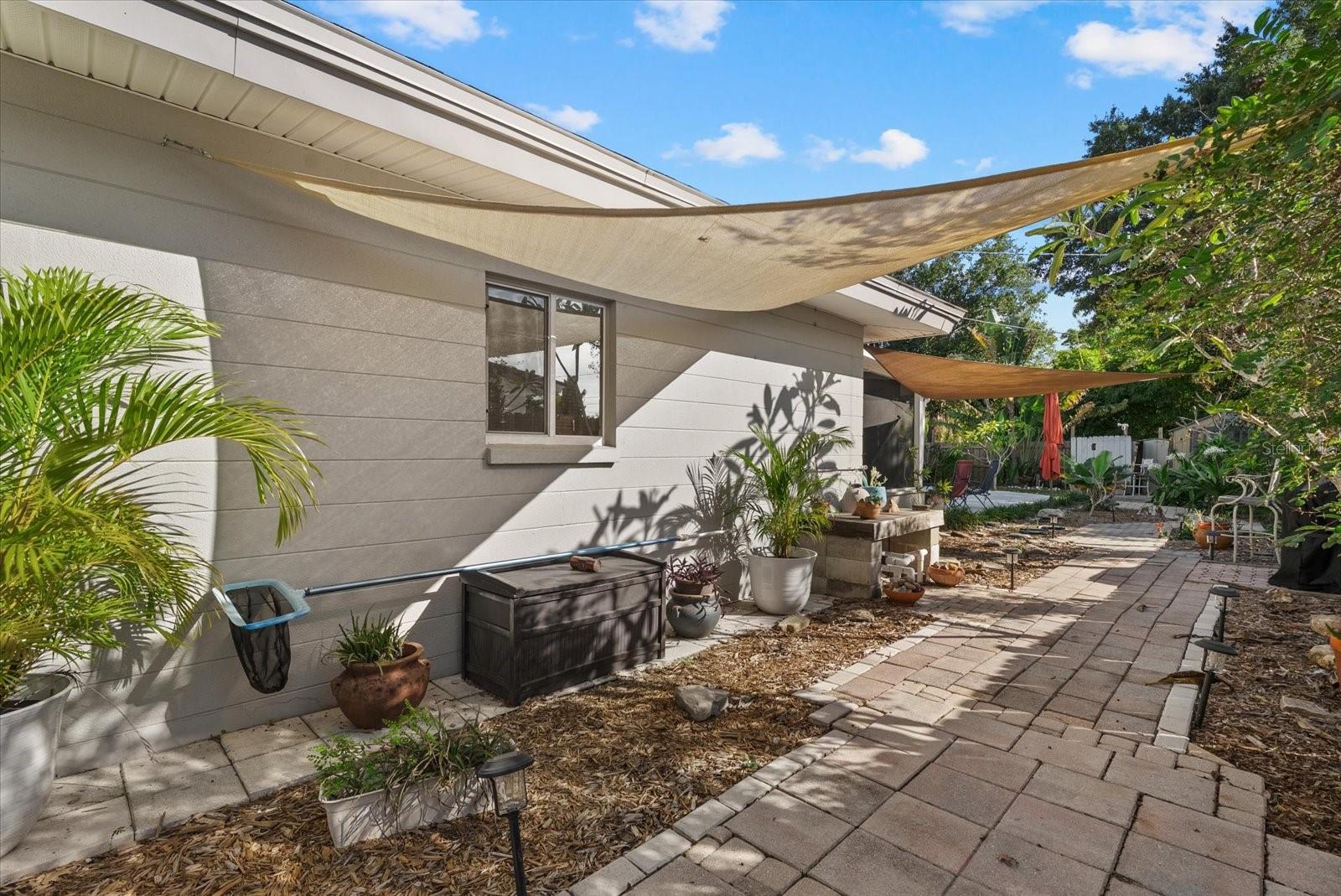 5766 37TH AVENUE N, St Petersburg, FL 33710