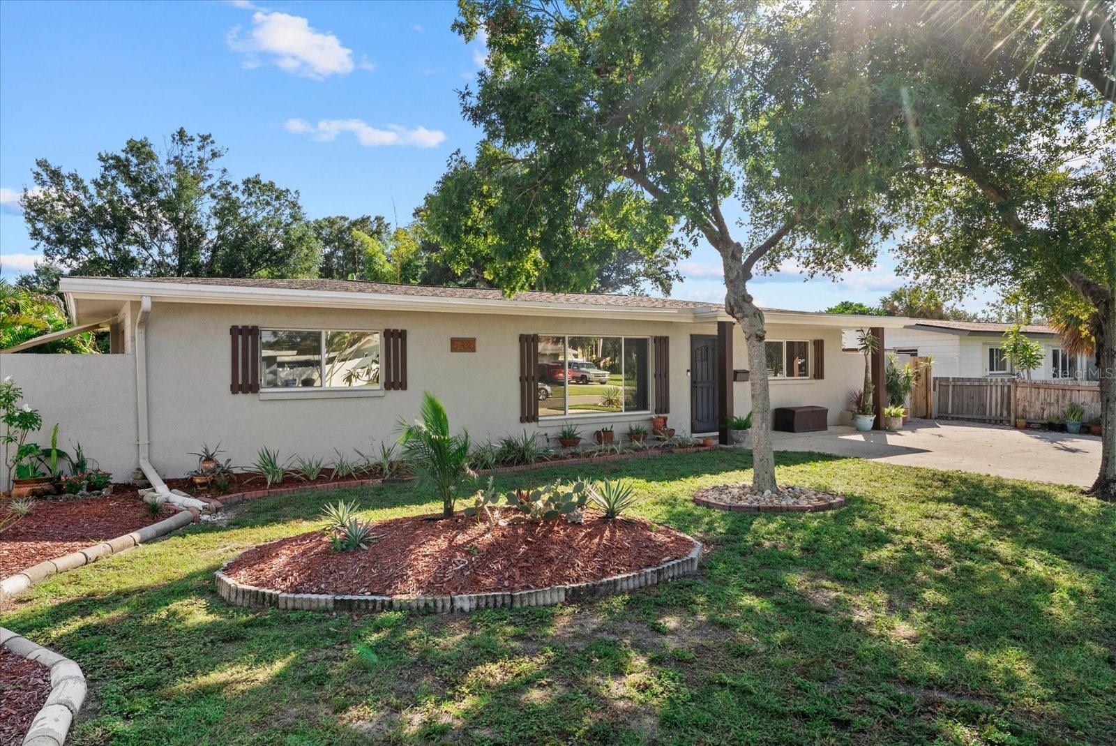 5766 37TH AVENUE N, St Petersburg, FL 33710