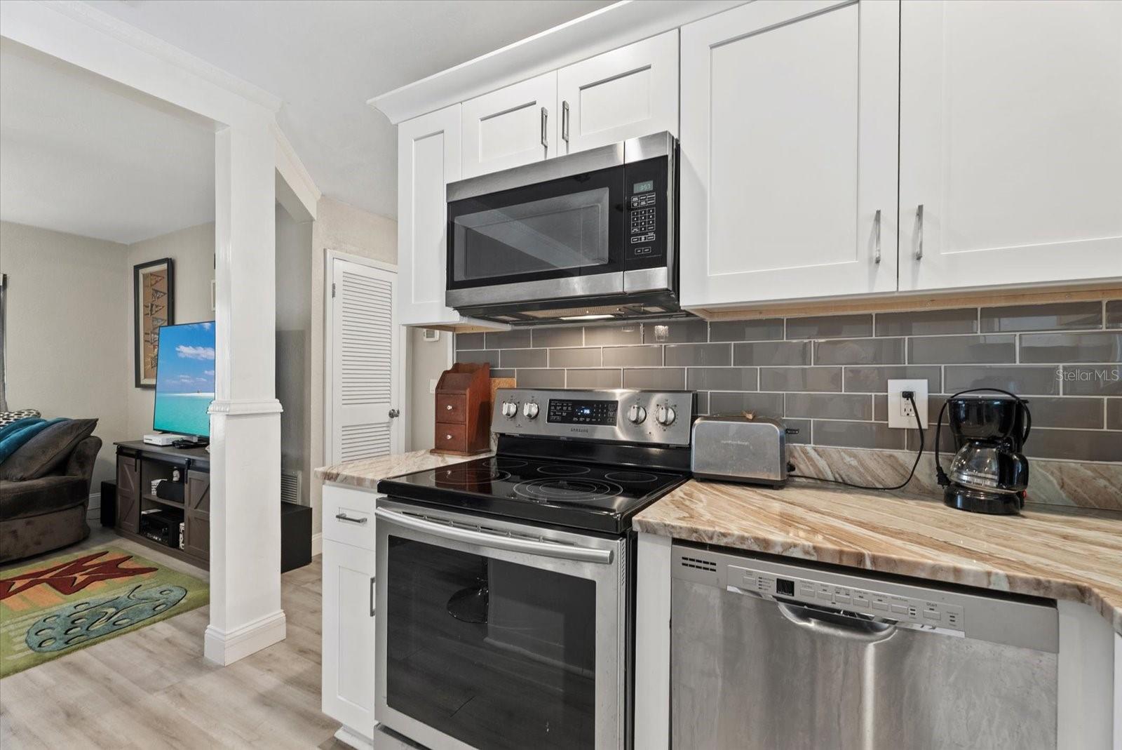 5766 37TH AVENUE N, St Petersburg, FL 33710