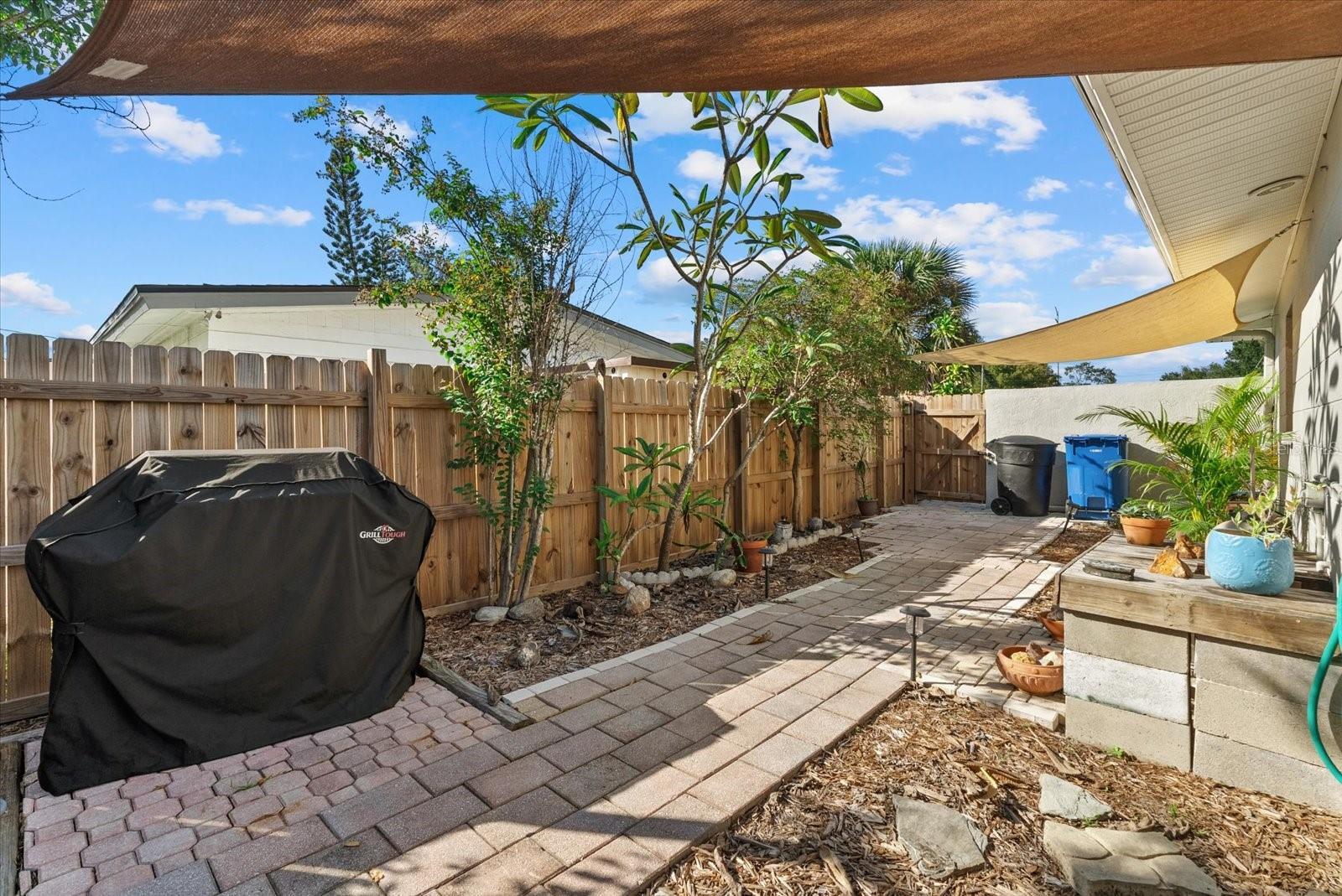 5766 37TH AVENUE N, St Petersburg, FL 33710